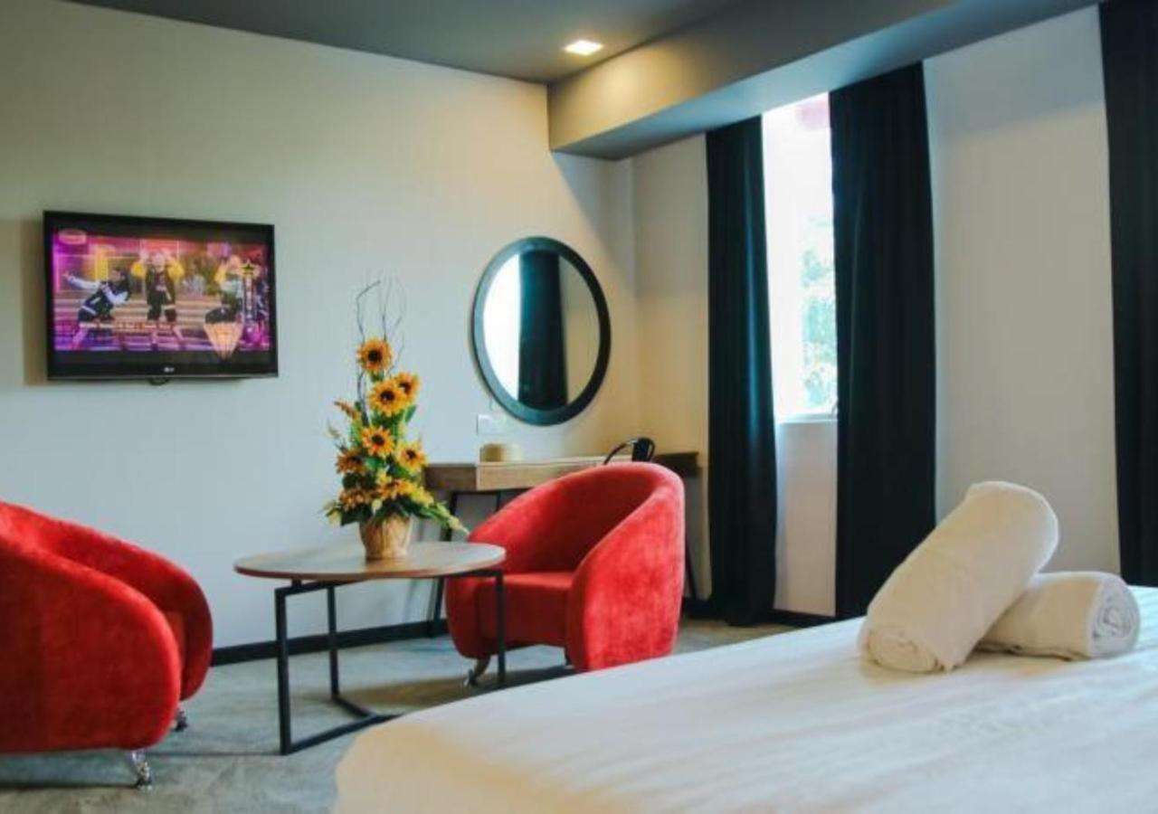 Hotel Regal Vista Ipoh Exterior foto